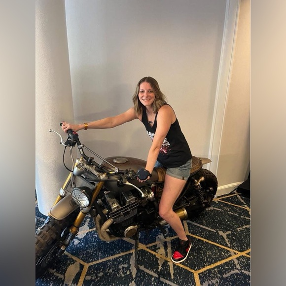 Meet your Posher, Ashley - Picture 3 of 6